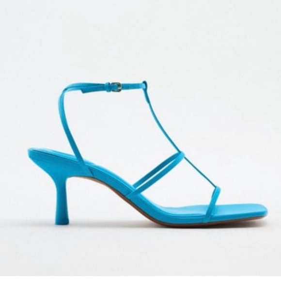 NWT. Zara Blue Strappy Mid-Height Heeled Sandals. Size 9. - Picture 1 of 5